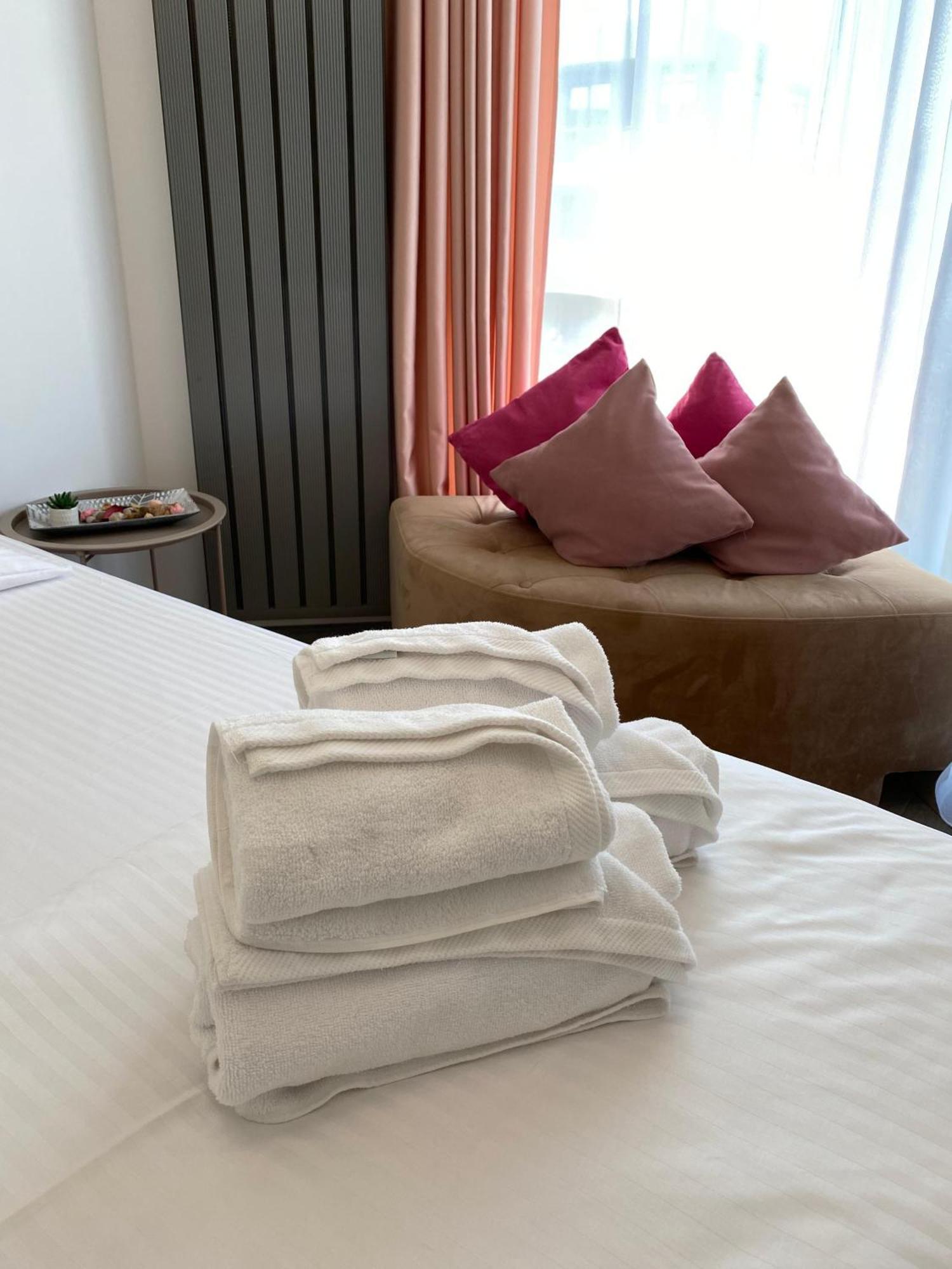 Iako Premium Apartament Năvodari Eksteriør bilde
