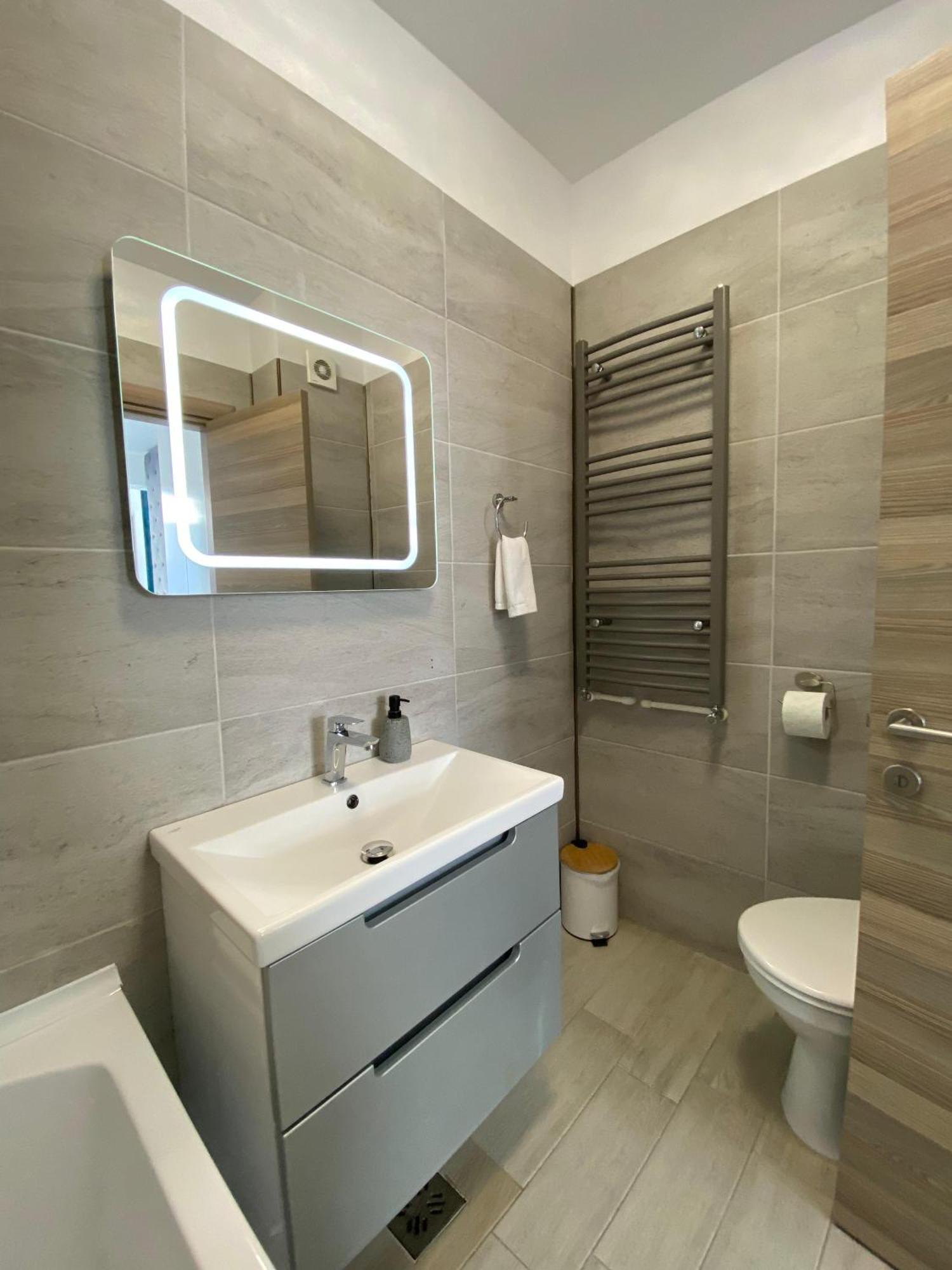 Iako Premium Apartament Năvodari Eksteriør bilde